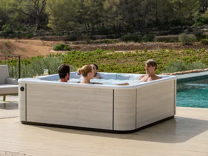 outdoor jacuzzi spa touch 5 model aquavia spa